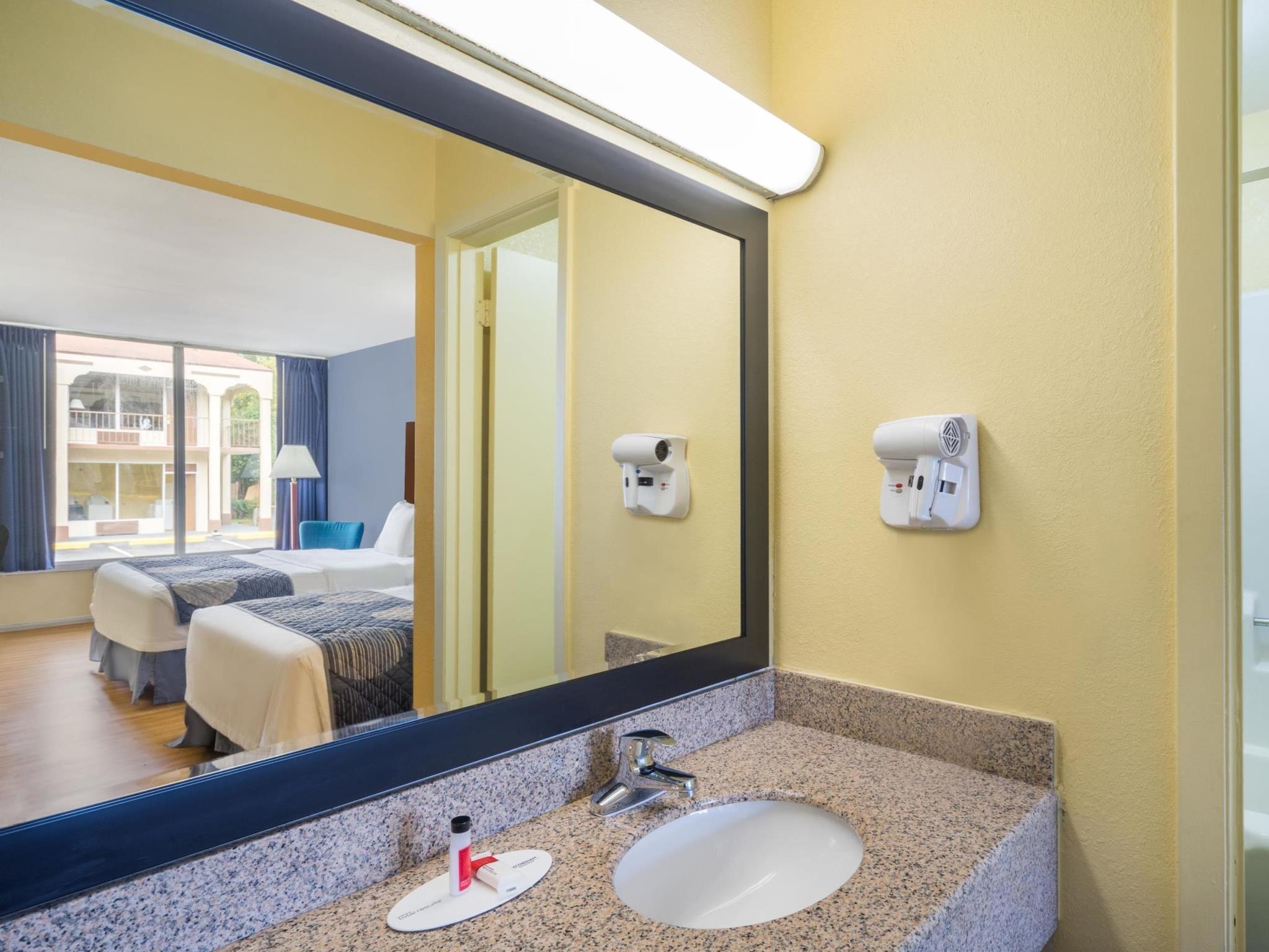 Days Inn By Wyndham Statesville Ngoại thất bức ảnh