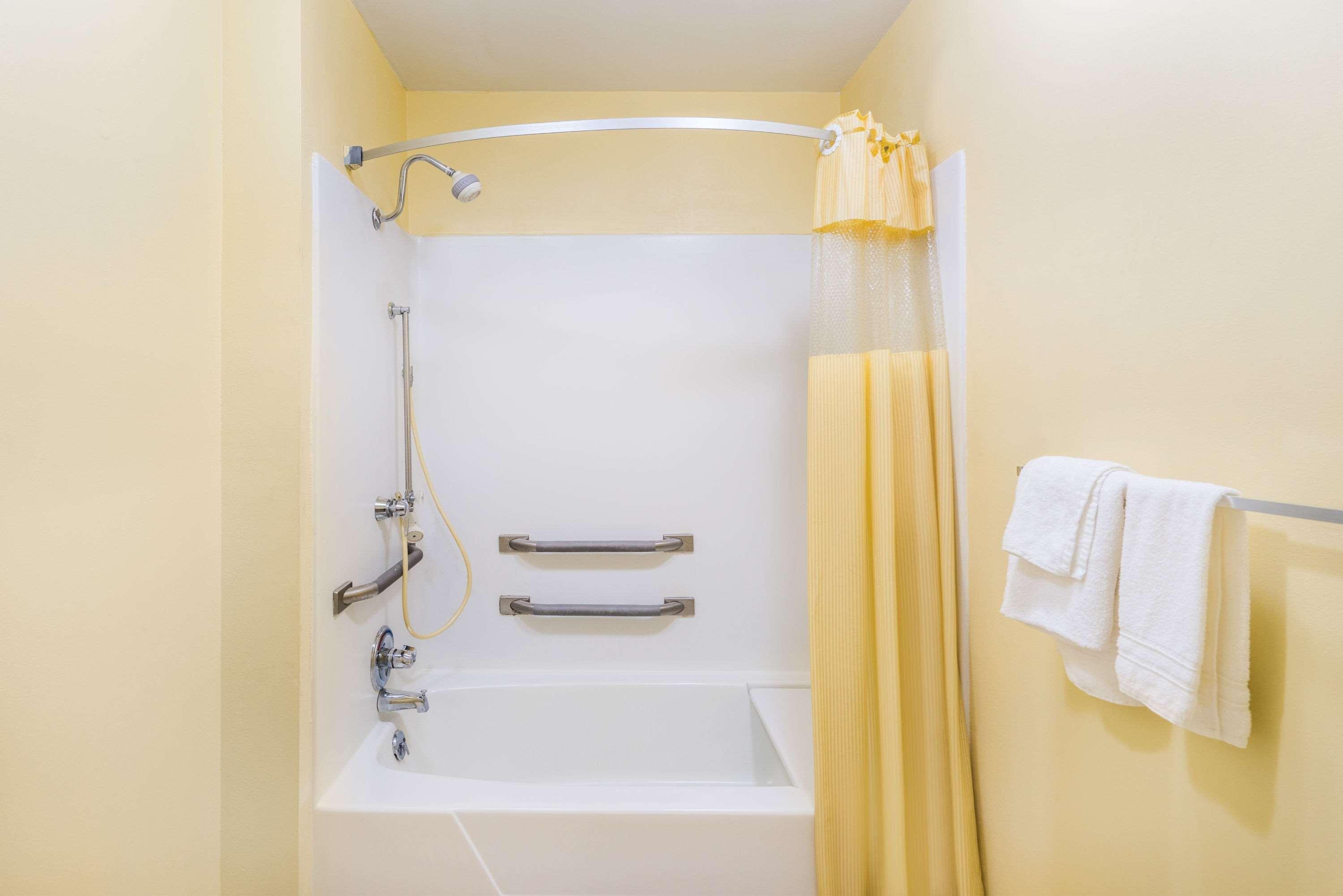 Days Inn By Wyndham Statesville Ngoại thất bức ảnh