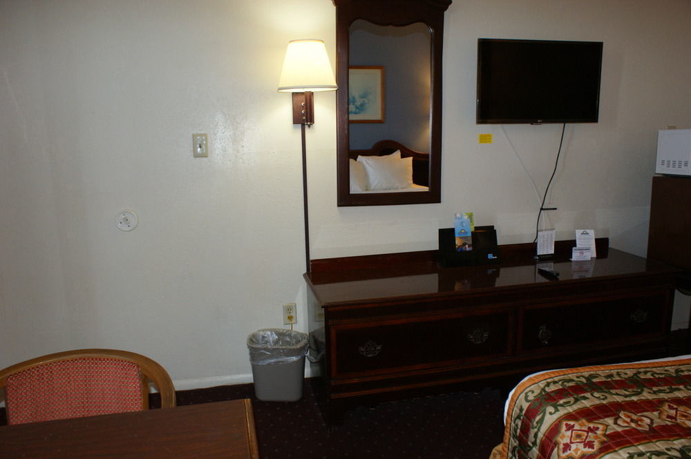 Days Inn By Wyndham Statesville Ngoại thất bức ảnh