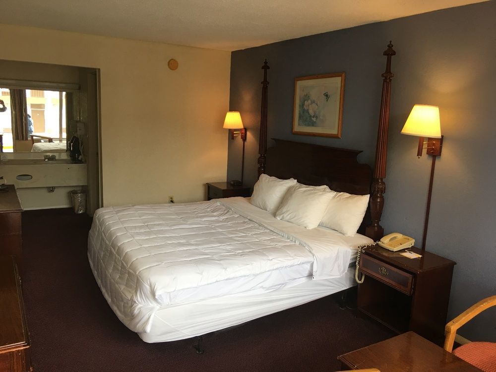 Days Inn By Wyndham Statesville Ngoại thất bức ảnh