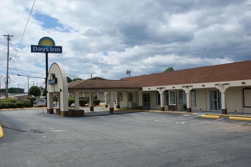 Days Inn By Wyndham Statesville Ngoại thất bức ảnh
