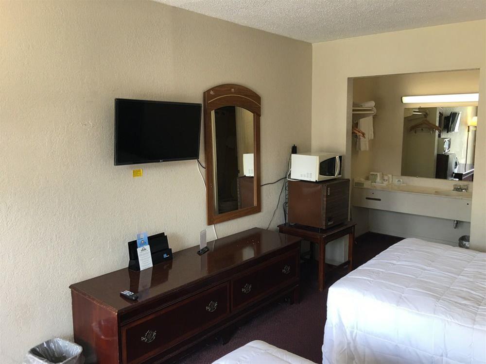 Days Inn By Wyndham Statesville Ngoại thất bức ảnh