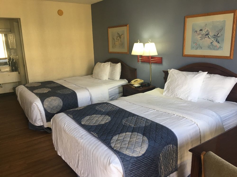 Days Inn By Wyndham Statesville Ngoại thất bức ảnh