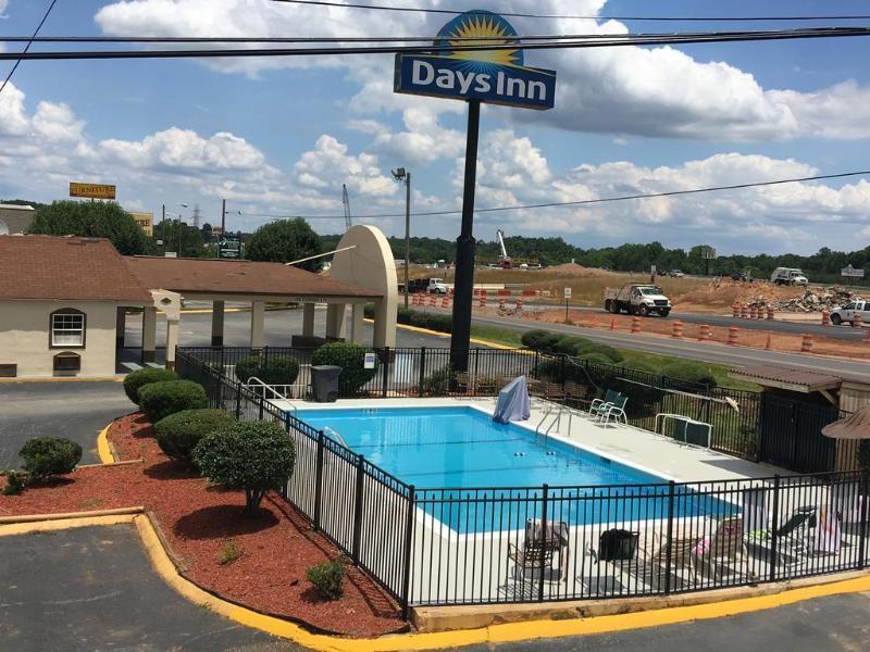 Days Inn By Wyndham Statesville Ngoại thất bức ảnh